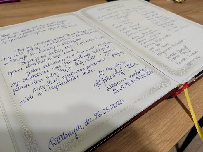 Przebieg prac odbudowy ołtarza w kościele św. Barbary