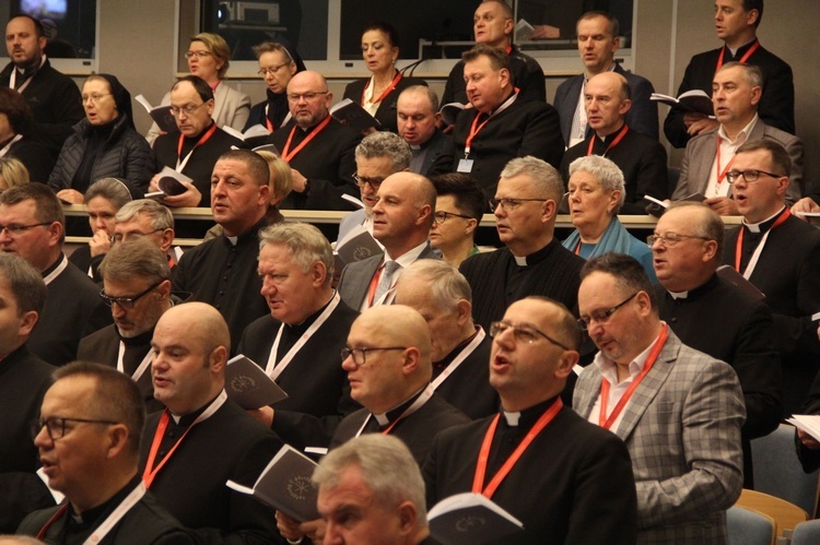 Tarnów. Ósma sesja plenarna V Synodu Diecezji Tarnowskiej
