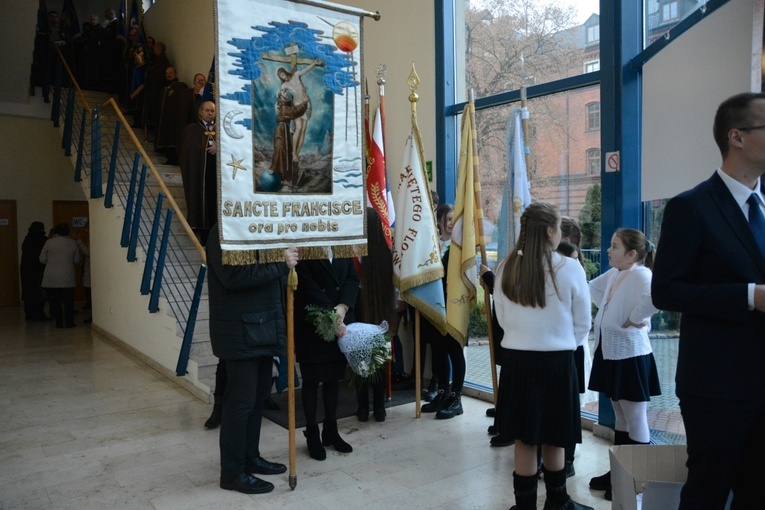 Ostatnie przygotowania do celebracji święceń biskupich
