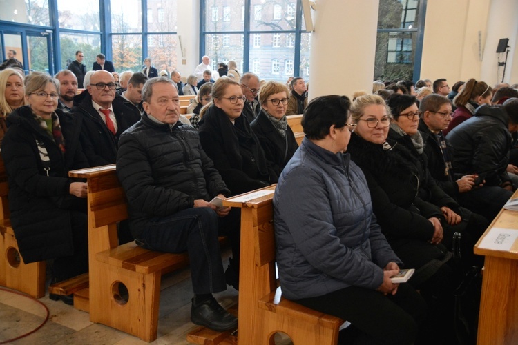 Ostatnie przygotowania do celebracji święceń biskupich