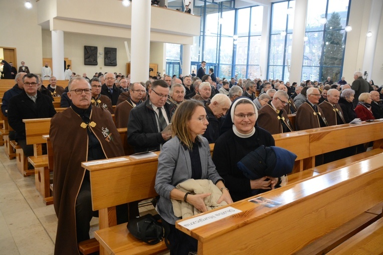 Ostatnie przygotowania do celebracji święceń biskupich
