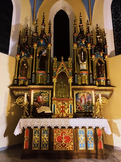 Przebieg prac odbudowy ołtarza w kościele św. Barbary