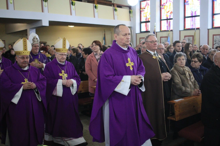 Prymicje biskupie w Żywocicach