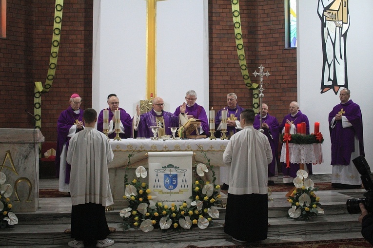 Prymicje biskupie w Żywocicach