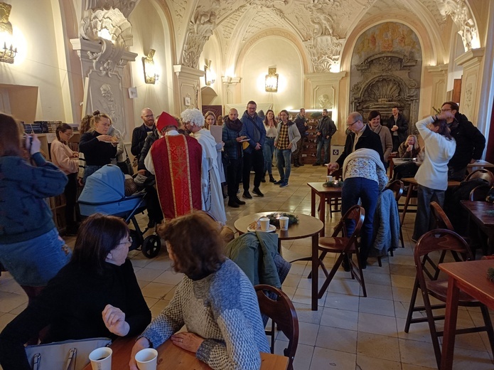 Dominikański kiermasz świąteczny - DominiCafe