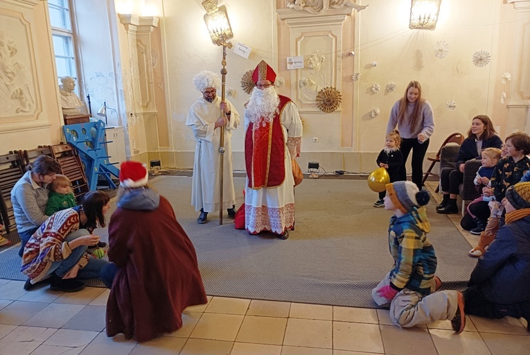 Dominikański kiermasz świąteczny - DominiCafe