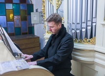 Marcinowice. Po 20 latach muzyka organowa powróciła do kościoła