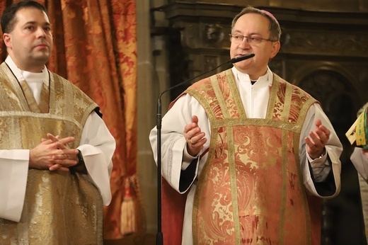 Msza św. z przekazaniem Betlejemskiego Światła Pokoju na Wawelu