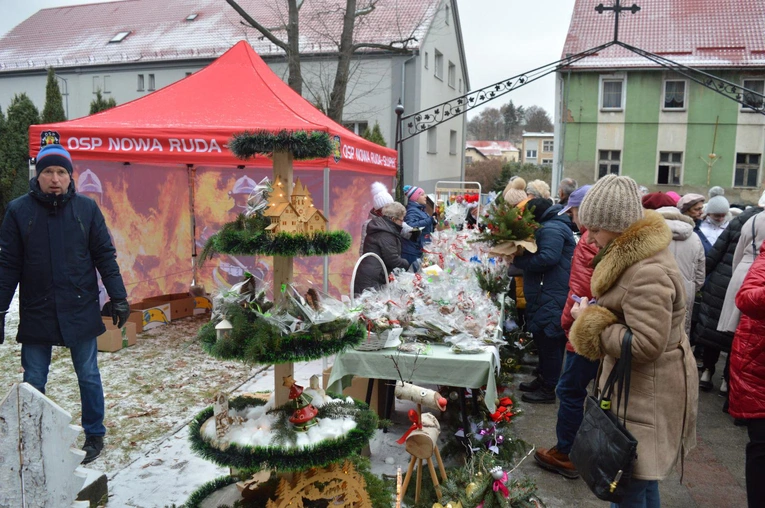 Parafialny jarmark w Nowej Rudzie Słupcu