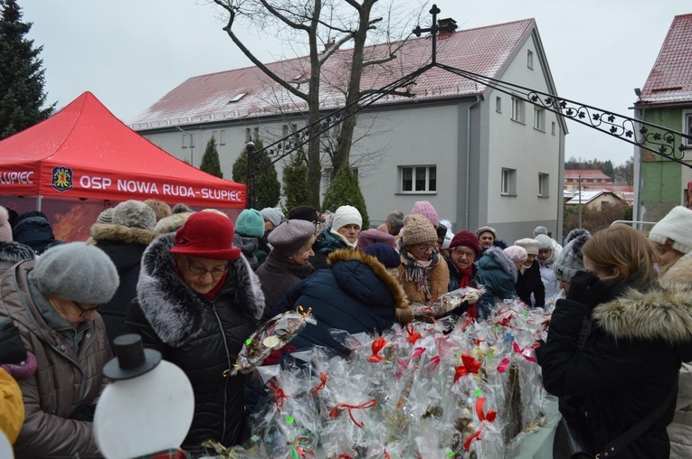 Parafialny jarmark w Nowej Rudzie Słupcu