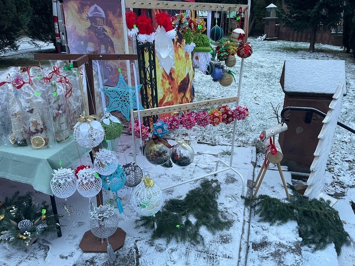Parafialny jarmark w Nowej Rudzie Słupcu