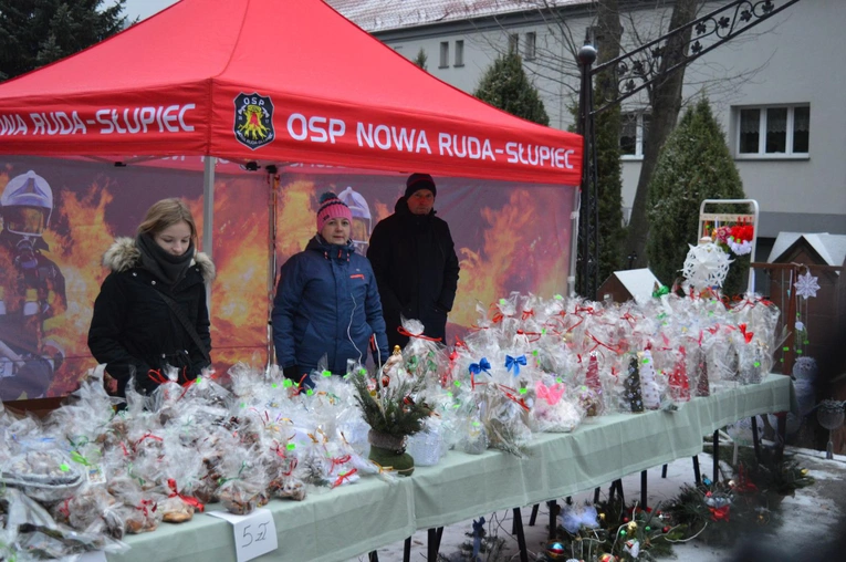 Parafialny jarmark w Nowej Rudzie Słupcu