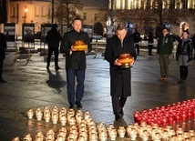 Prezydent: Polacy będąc razem i wspierając się nawzajem zwyciężyli