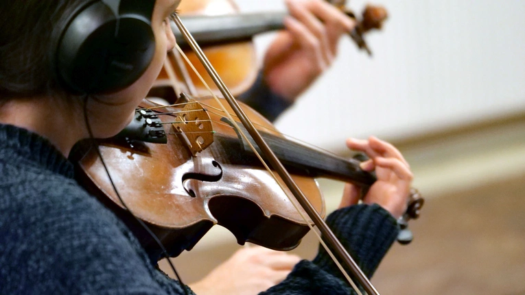 Nagranie świątecznej piosenki przez Rodzinę "Sygnału Miłosiedzia"