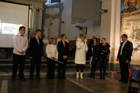 W koncercie wystąpili uczniowie i absolwenci PSM w Ostrowcu Świętokrzyskim.