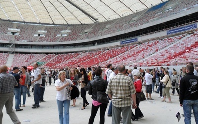 PGE Narodowy w piątek wznawia działalność