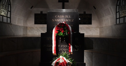 Prezydent złożył kwiaty na grobie Gabriela Narutowicza w setną rocznicę jego zabójstwa