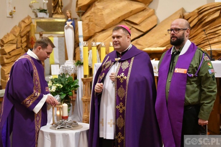 Gorzów Wlkp. Przekazanie Betlejemskiego Światła Pokoju