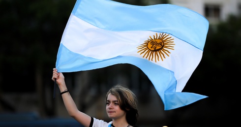 Dziś finał mundialu: Argentyna i Francja grają o swój trzeci tytuł, między nimi Marciniak