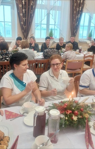 Dzierżoniów. Świąteczny nastrój w ZOL-u sióstr elżbietanek