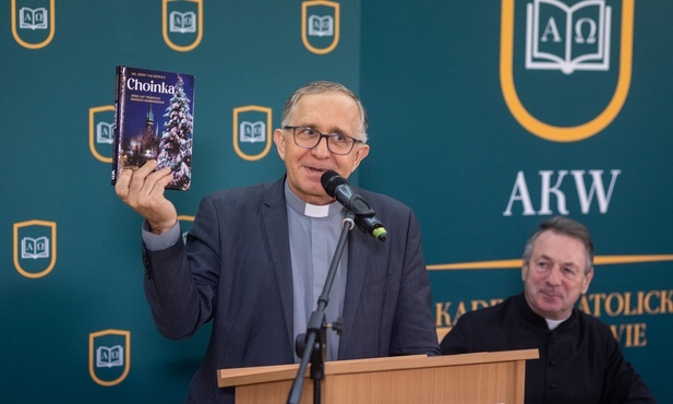 O bożonarodzeniowych zwyczajach Ksiądz Profesor mówił też podczas ostatniego spotkania z cyklu "Duchowość dla Warszawy", które odbyło się z 15 grudnia w auli Narodowego Instytutu Kultury i Dziedzictwa Wsi. Wykład można odsłuchać na: akademiakatolicka.pl. 