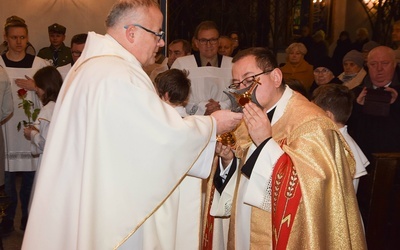 Wprowadzenie relikwii Prymasa Tysiąclecia