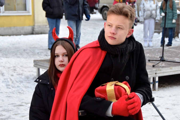 Świdnica. Jasełka w Rynku przygotowane przez MDK