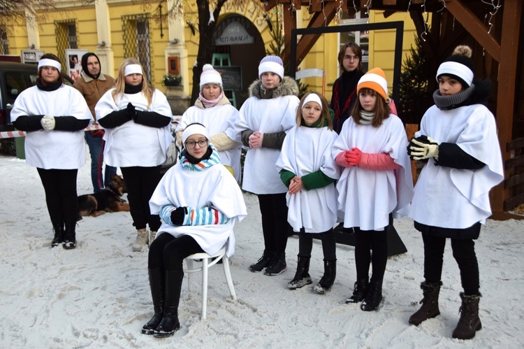 Świdnica. Jasełka w Rynku przygotowane przez MDK