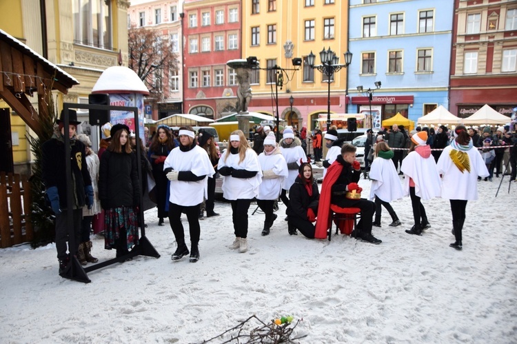 Świdnica. Jasełka w Rynku przygotowane przez MDK