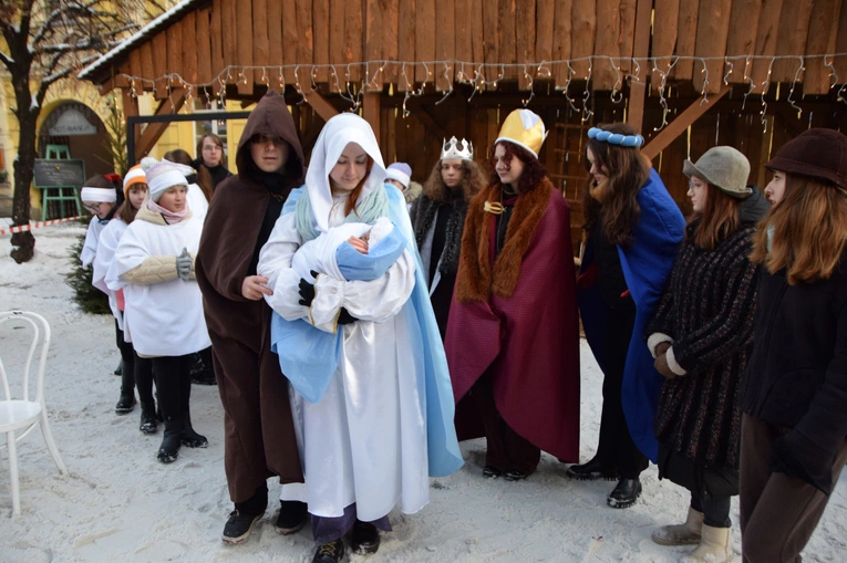 Świdnica. Jasełka w Rynku przygotowane przez MDK