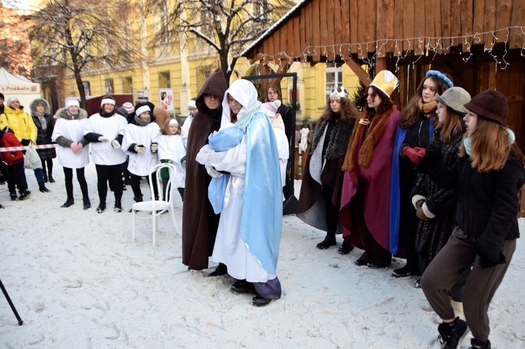 Świdnica. Jasełka w Rynku przygotowane przez MDK