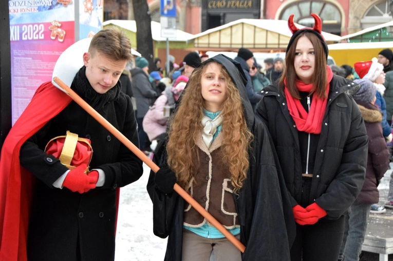 Świdnica. Jasełka w Rynku przygotowane przez MDK