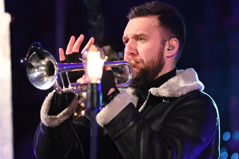 Strzegom zakolędował z zespołem Enej