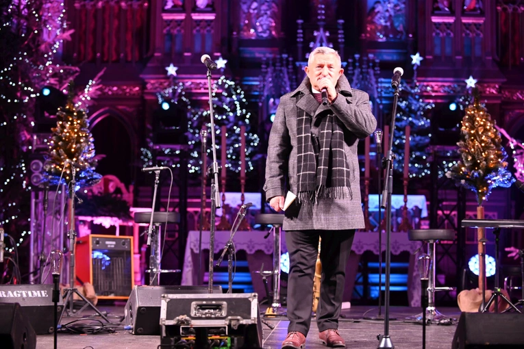 Strzegom zakolędował z zespołem Enej