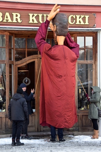Gigantyczne jasełka w świdnickim Rynku