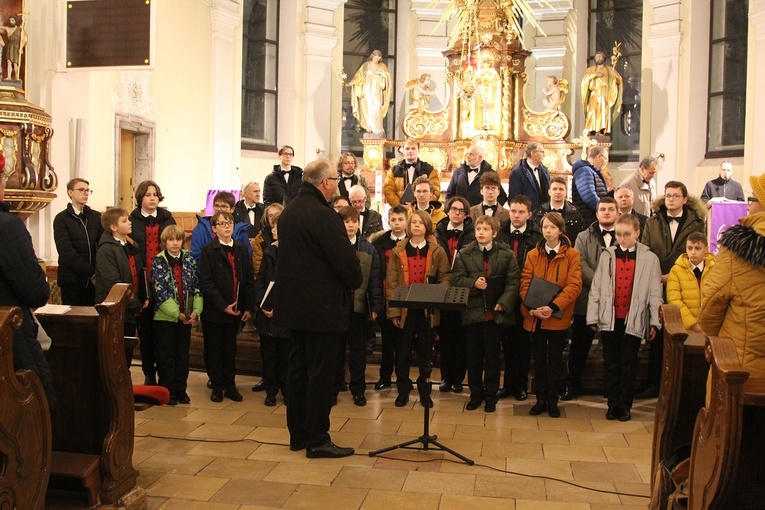 "Poznańskie słowiki" w Pile