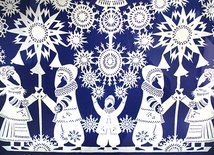 ▲	Fragment wycinanki Julii Datchenko.