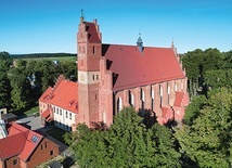 Świątynia pochodzi  z XIII wieku.
