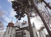 ►	Jagniątkowska placówka należy do najpiękniejszych na Dolnym Śląsku.