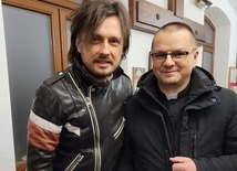 W tym roku na zaproszenie ks. Romana Murawskiego odpowiedział jeden z najlepszych wokalistów na polskiej scenie muzycznej.