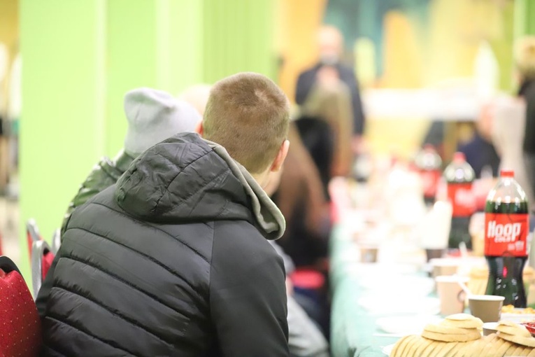 Wigilia Caritas dla osób samotnych i bezdomnych w Gorzowie Wlkp.