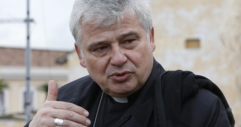 Kardynał Krajewski przyjechał do Lwowa z transportem pomocy dla Ukrainy