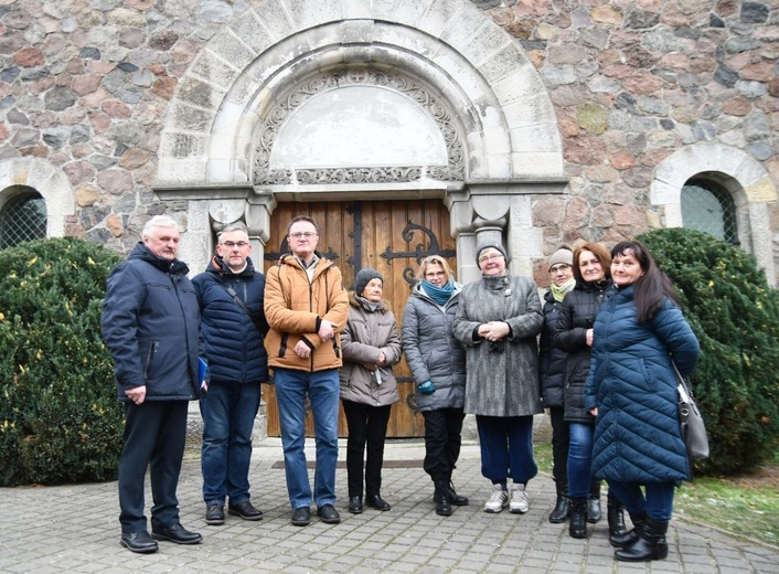 Sylwester na ratunek świątyni w Podlegórzu