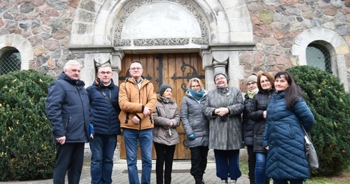 Sylwester na ratunek świątyni w Podlegórzu