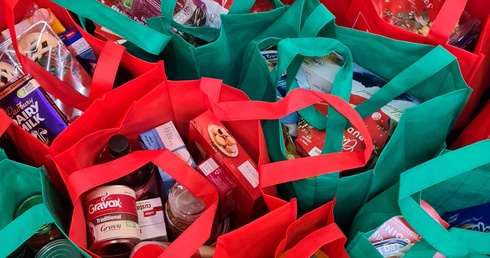 Caritas Polska: w ramach kampanii "Tak. Pomagam!" zebrano w grudniu br. 250 ton żywności