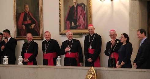 Abp Skworc na spotkaniu opłatkowym: Bądźmy zapleczem dla bliźnich