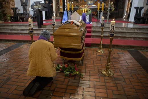 Pożegnanie bp. Werno w Kołobrzegu, cz. 1