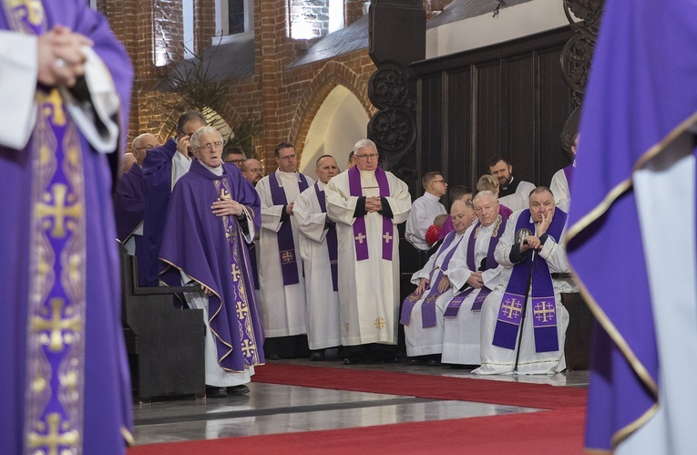 Pożegnanie bp. Werno w Kołobrzegu, cz. 2