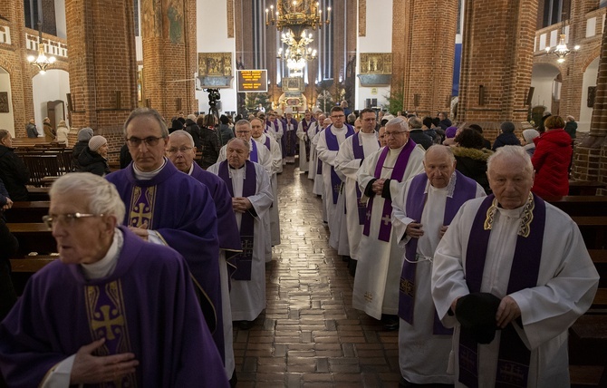 Pożegnanie bp. Werno w Kołobrzegu, cz. 2