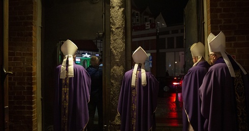 Pożegnanie bp. Werno w Kołobrzegu, cz. 2